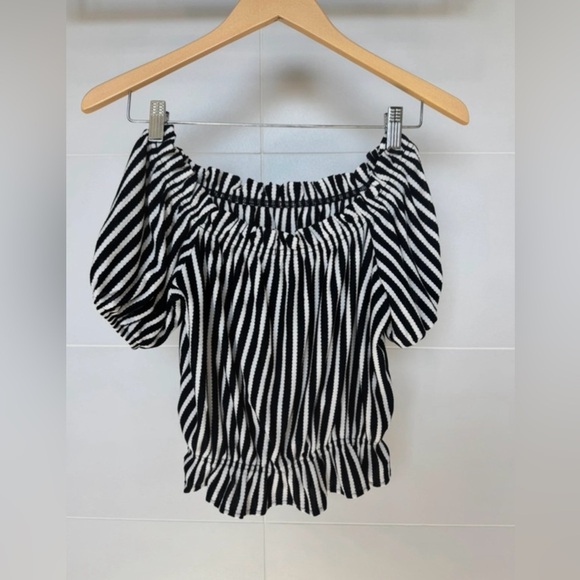 H&M Black & White Off Shoulder Striped Peplum Top Size S - Picture 4 of 6
